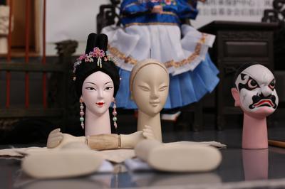 南北相映 漳州布袋戲進京記，非遺傳承人與北京戲迷的胡同對話